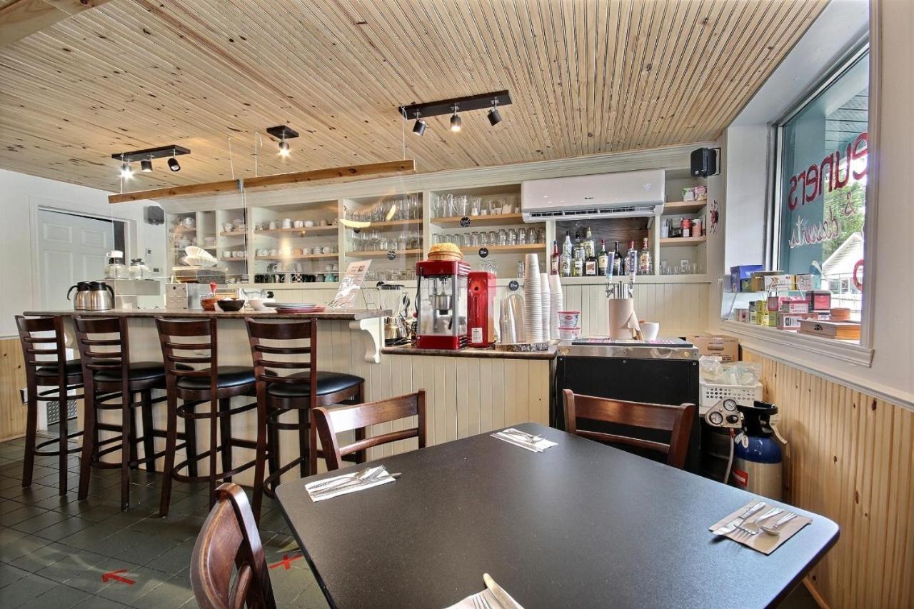 Auberge La Chocolatiere North Hatley Bagian luar foto