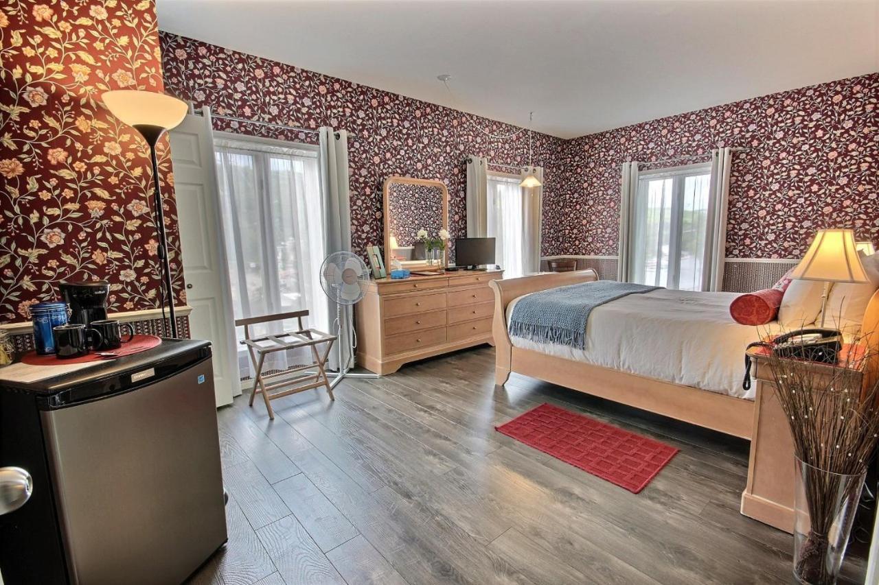 Auberge La Chocolatiere North Hatley Bagian luar foto